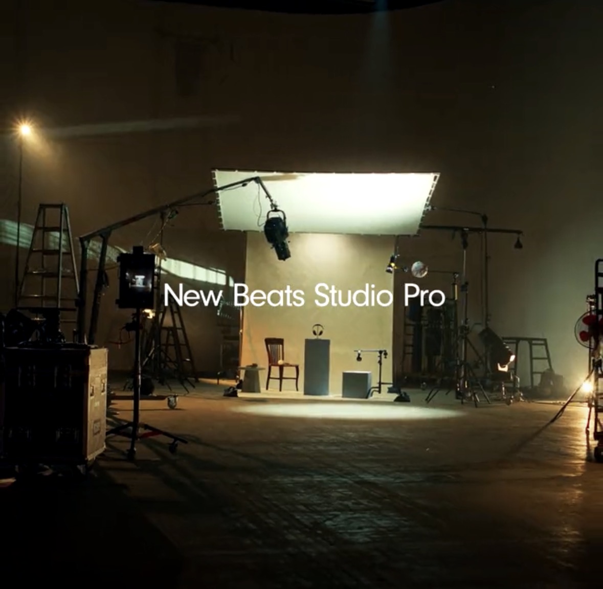 Beats Studio Pro CM音楽